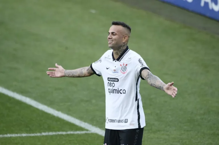Corinthians aguarda oferta do Grêmio e só aceita liberar Luan se for em definitivo
