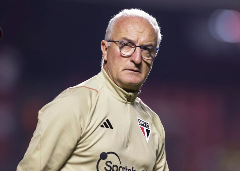 Técnico do São Paulo comenta solidez defensiva da equipe nas últimas partidas