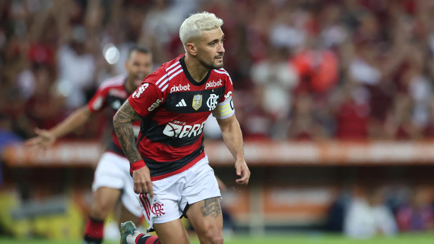 Arrascaeta e Luiz Araújo podem ficar um mês fora e desfalcar o Flamengo na final da Copa do Brasil