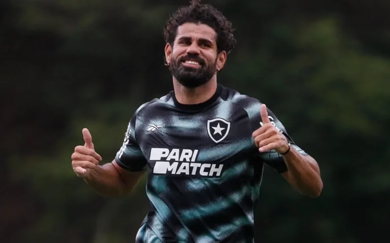 Diego Costa é relacionado e pode estrear pelo Botafogo neste sábado