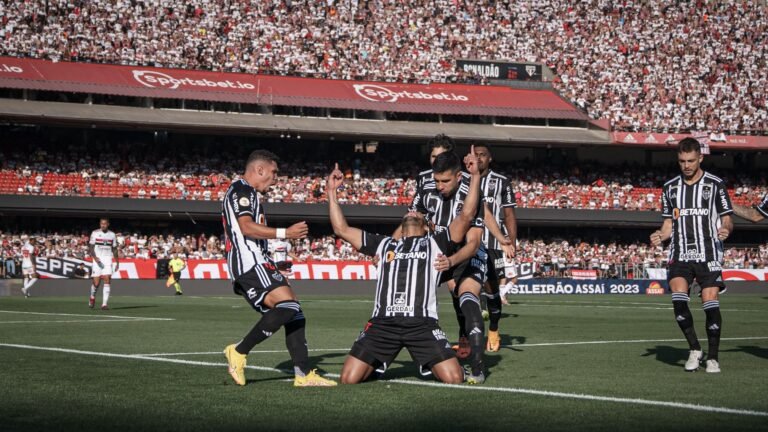 Atlético convive com salários e premiações atrasadas para elenco