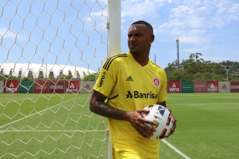 29fdc4fb-anuncio-do-goleiro-jhon-como-reforco-do-internacional