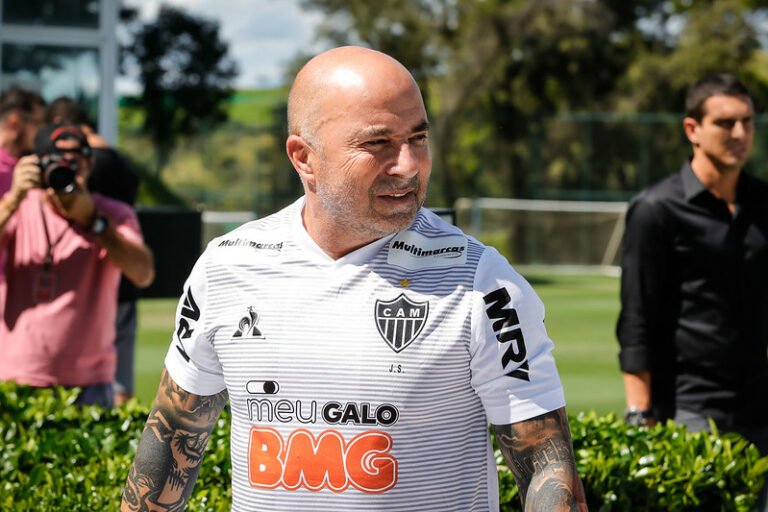 Hulk revela falas de Sampaoli em sua chegada ao Atlético: “Não vai jogar comigo”