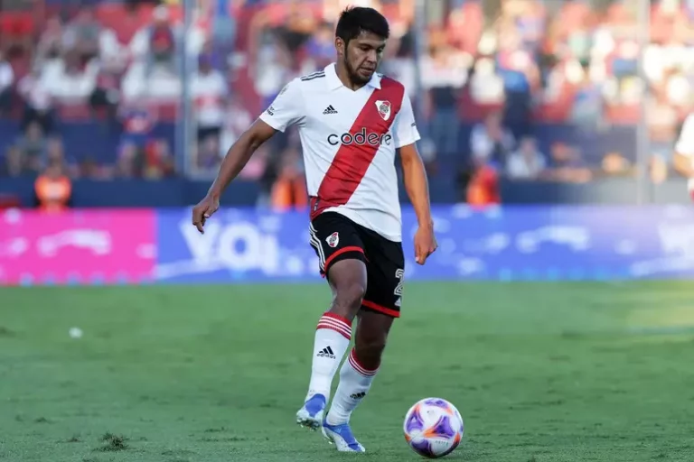 Robert Rojas, do River Plate, não será reforço do Vasco