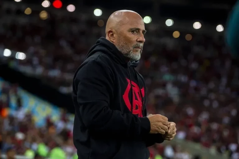 Sampaoli comenta sobre caso Pedro e ex-preparador do Flamengo: “Lamentável”