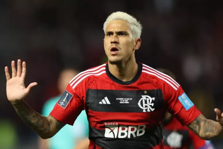 Pedro, do Flamengo, é vetado de jogo contra o Olímpia