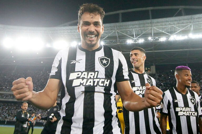 Eduardo destaca postura do Botafogo para evitar ansiedade pelo título do Brasileiro
