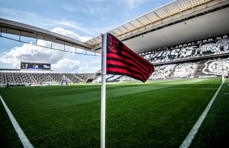 Com Maracanã fechado, Flamengo consulta Corinthians para atuar na Neo Química Arena