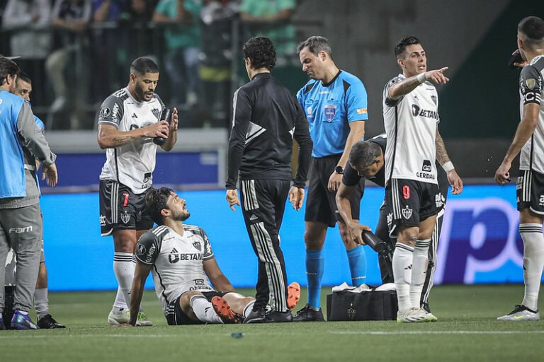 Atlético-MG anuncia lesões musculares de Igor Rabello e Hyoran