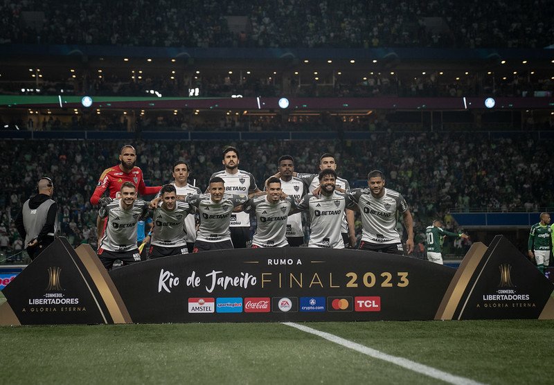 Atlético quita salários atrasados e premiações para jogadores