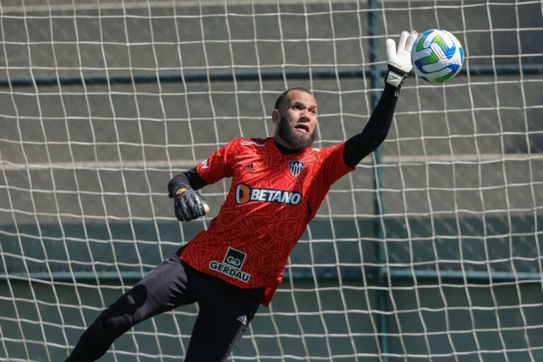 Everson fala sobre missão Brasileirão e busca por vaga direta na Copa Libertadores