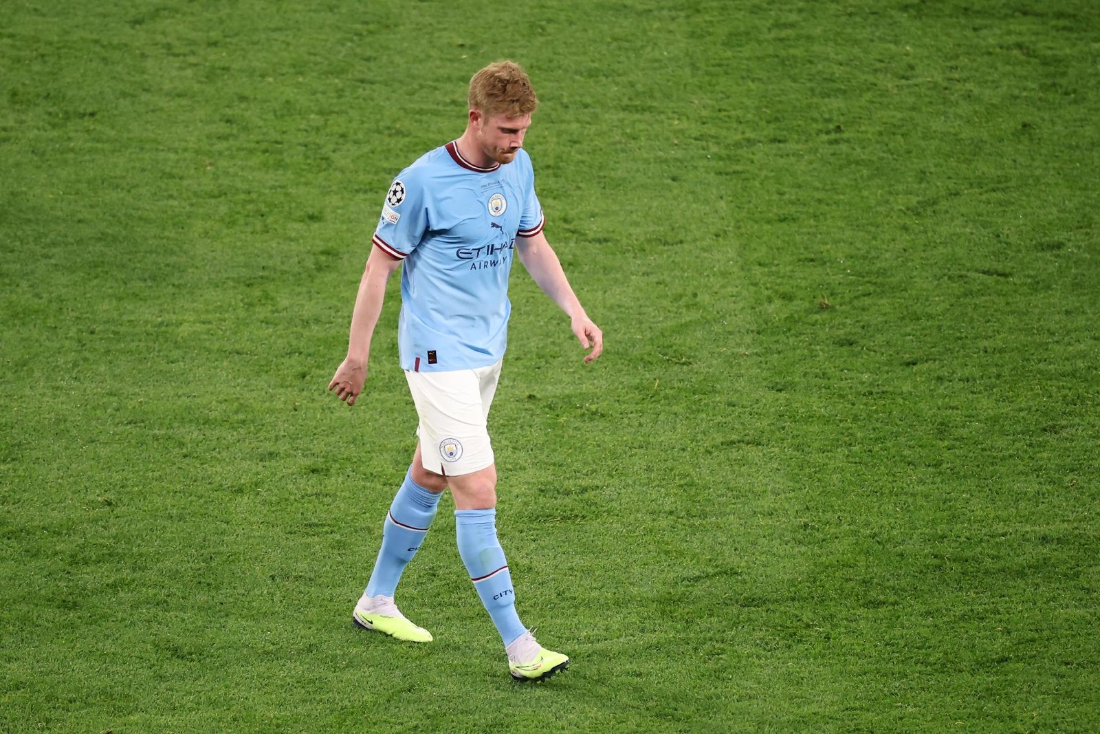 Pep Guardiola revela que lesão de De Bruyne é grave e ficará sem atuar pelo Manchester City por meses