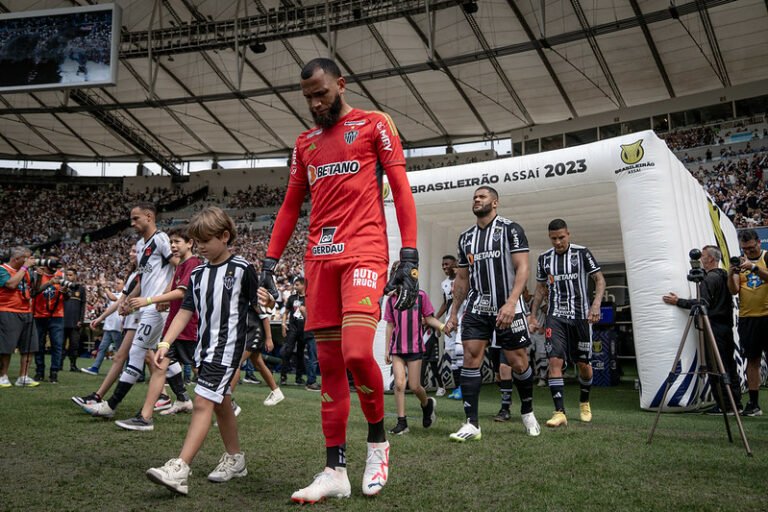 Everson fala sobre frustração em derrota para o Vasco fora de casa
