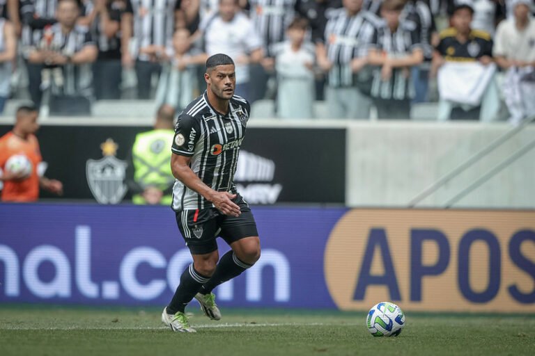 Hulk comenta emoção de estrear casa nova do Atlético Mineiro
