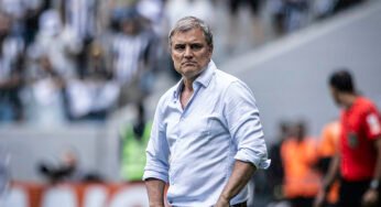 Treinador do Santos, Diego Aguirre elogia Arena MRV e torcida do Atlético