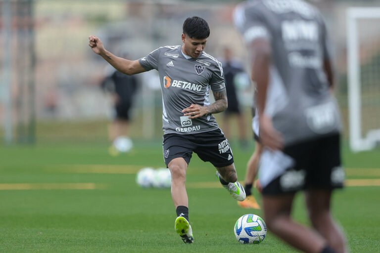 Zaracho entra em estágio final de recuperação e inicia transição para os gramados