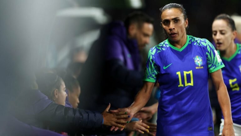 Após eliminação na Copa do Mundo, Marta dá adeus a competição