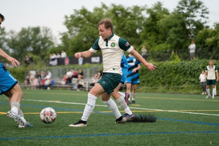 Destaque do College americano, brasileiro ex-Internacional se prepara para mais uma temporada no futebol universitário