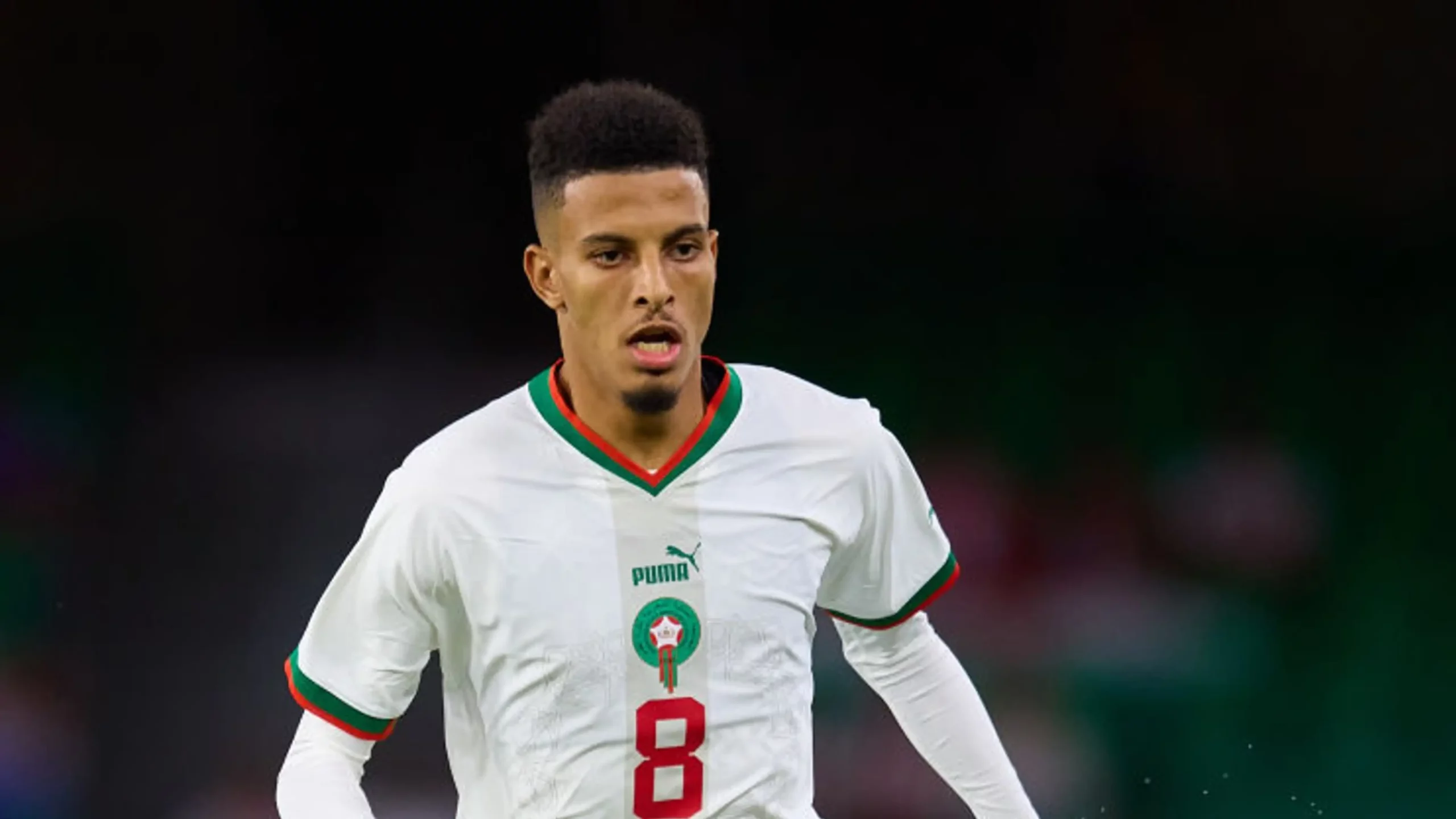 Azzedine Ounahi, alvo do Al-Hilal, com a camisa da seleção marroquina
