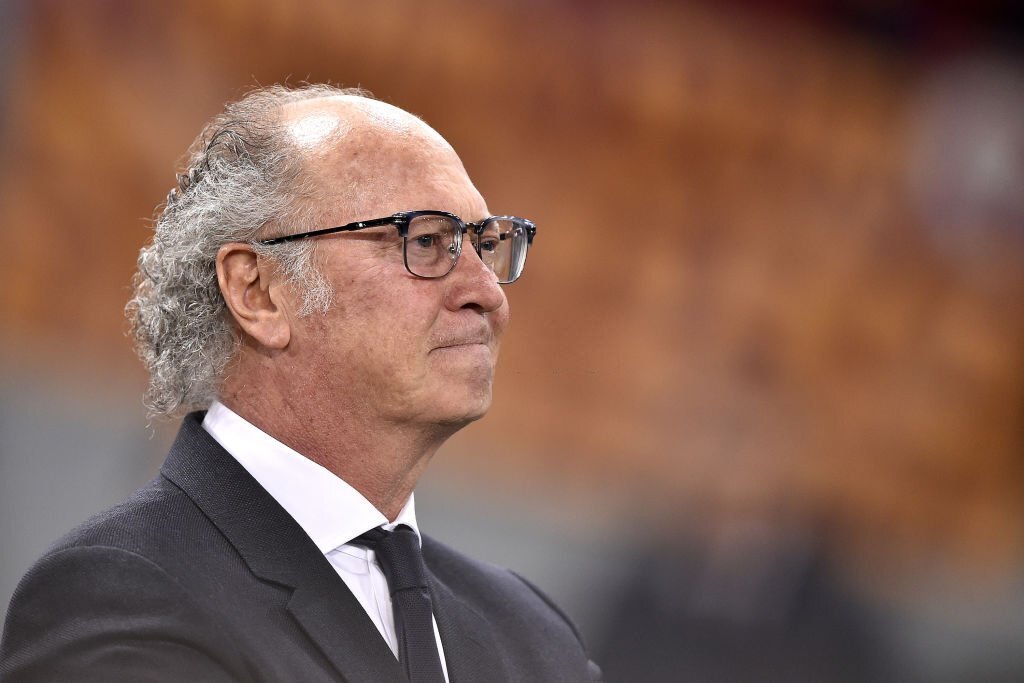 Coordenador de futebol do Santos, Falcão é denunciado por importunação sexual