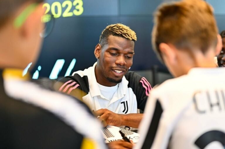 Juventus quer negociar Pogba e aguarda proposta