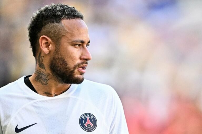 Al-Hilal encaminha contratação de Neymar