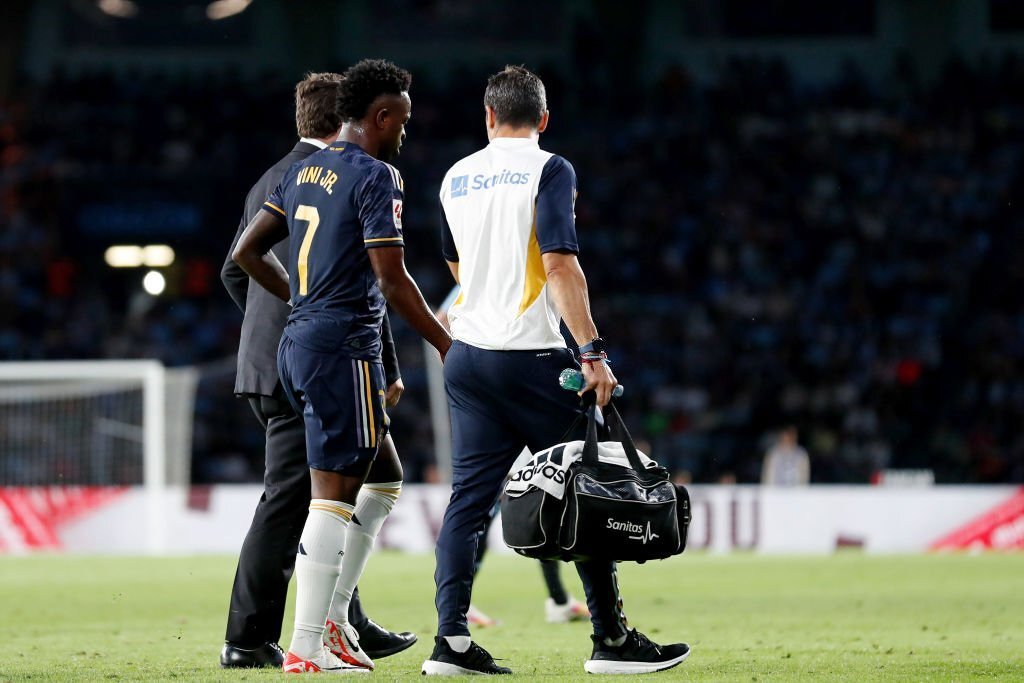 Vinícius Junior tem lesão muscular diagnosticada e será cortado da Seleção Brasileira