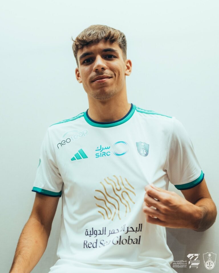 Al Ahli anuncia contratação do meia espanhol Gabri Veiga