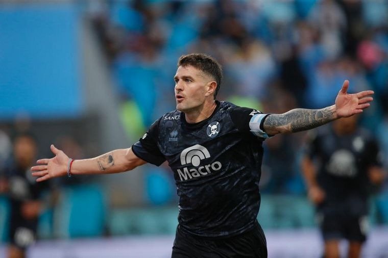 Vasco avança por Pablo Vegetti e corre contra o tempo para fechar contratação