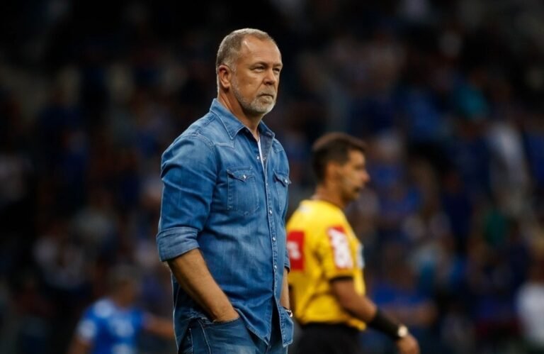 Mano Menezes revela bastidores da queda do Cruzeiro em 2019