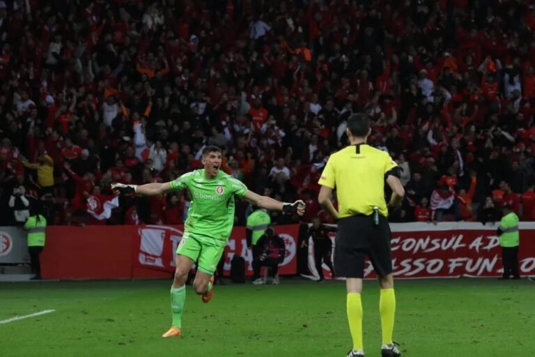 Rochet, herói da classificação do Internacional, cita “noite fantástica” no Beira-Rio