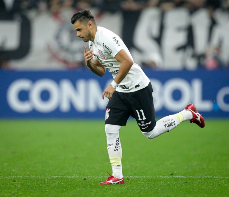 Romero participa de gol pela primeira vez em sua segunda passagem pelo Corinthians