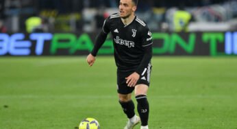 Juventus negocia venda de Kostic para o futebol saudita
