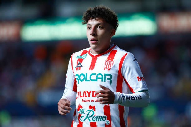 Barcelona faz oferta para contratar joia mexicana, diz jornal
