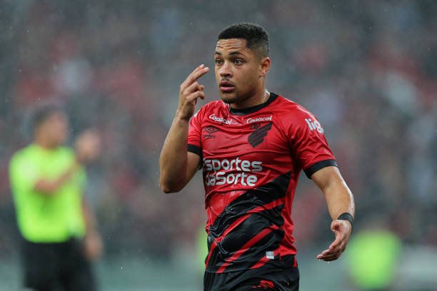 Barcelona se decepciona com não convocação de Vitor Roque para seleção brasileira