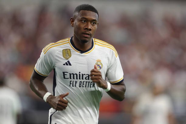 Após contratar Benzema, Liga Saudita quer levar David Alaba, do Real Madrid, e faz proposta astronômica