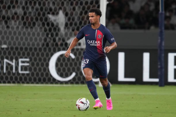 Real Madrid monitora situação de joia do PSG, diz site