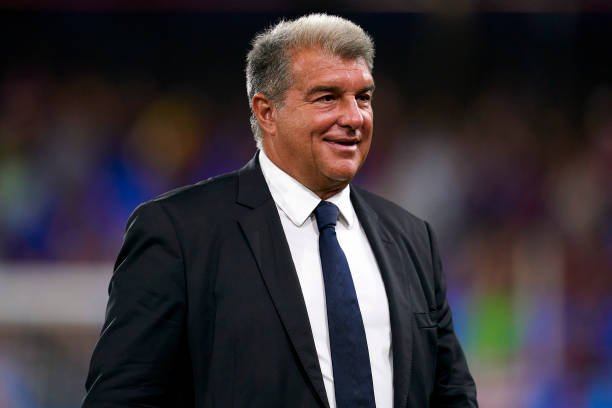 Joan Laporta pode gastar mais de R$ 150 milhões para ajudar o Barcelona; entenda