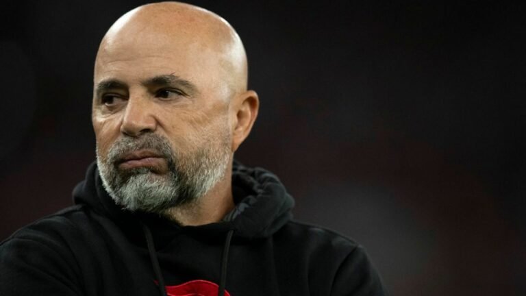 Sampaoli não é unanimidade no Flamengo e partida contra o Botafogo pode selar demissão