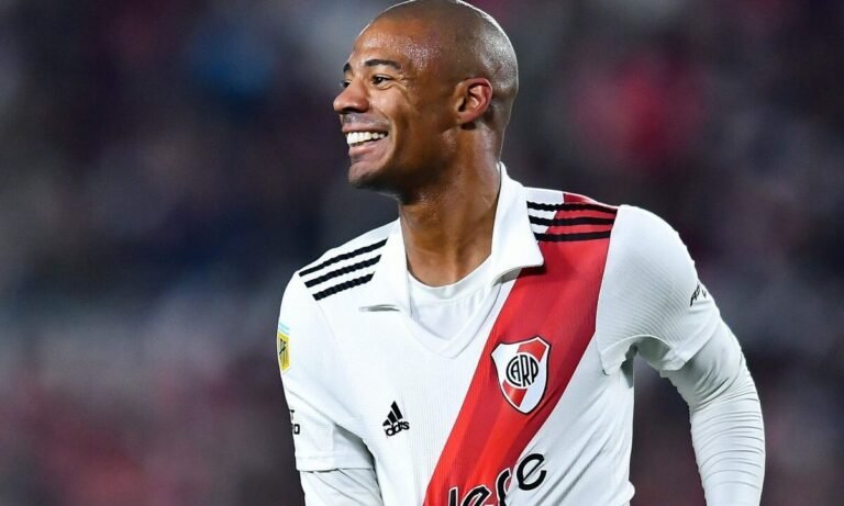 Desejado pelo Flamengo, De La Cruz encaminha acerto com time do exterior