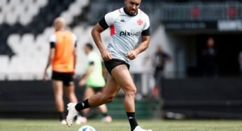 Payet marca primeiro gol com a camisa do Vasco e soma números de destaque