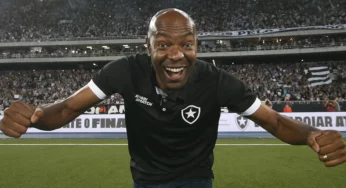 Cláudio Caçapa relembra passagem no Botafogo e elogia grupo de jogadores