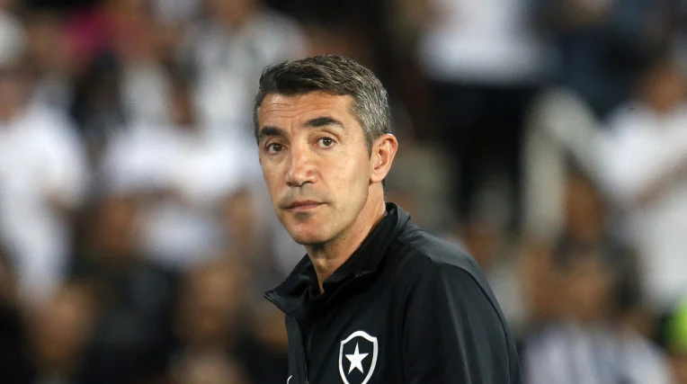 Bruno Lage deixa claro que nunca quis sair do Botafogo: “Estou de alma e coração”
