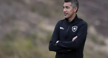 Bruno Lage volta a afirmar que está com a cabeça no Botafogo: “Não vim para fazer de trampolim”