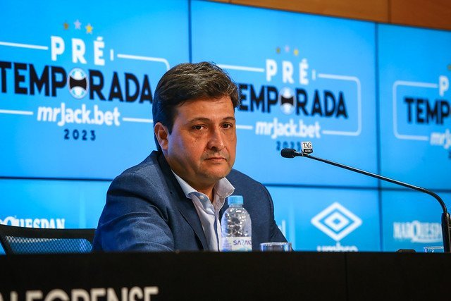 Presidente do Grêmio desabafa após empate contra o Corinthians: “Jogo manchado pela arbitragem”