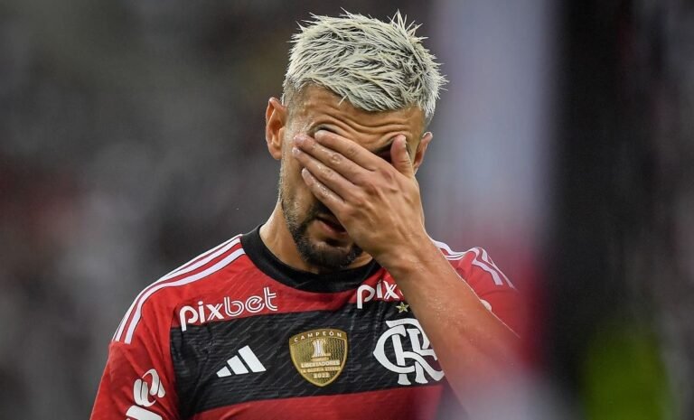 Arrascaeta está fora do jogo de ida da final da Copa do Brasil