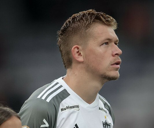 Bruno Fuchs confirma desejo de permanecer em definitivo no Atlético para 2024