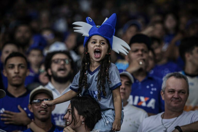Mulheres e crianças vão entrar de graça em setor do Mineirão em Cruzeiro x Palmeiras