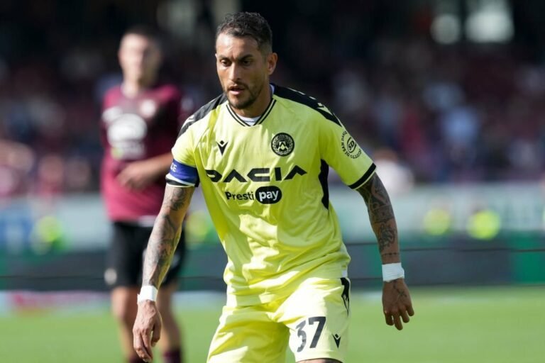 Dirigente do Santos diz que proposta por Roberto Pereyra foi melhor que do Botafogo e Besiktas