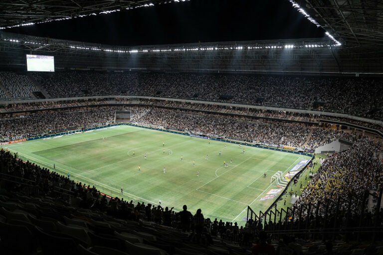 Com mais um duelo na Arena MRV, Atlético tem oito jogadores que não jogaram no novo estádio
